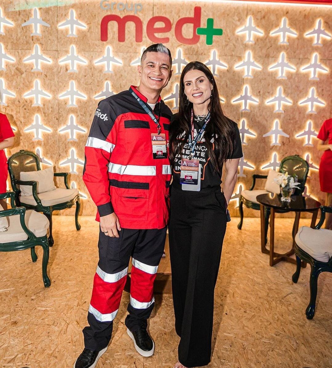 Fundador e presidente do Grupo Med Mais, Victor Reis, com sua noiva Thaylane Pagnocelli